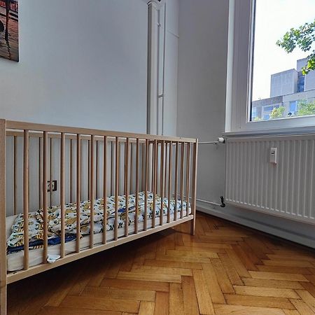 Comfort 14 -- Stylish City Apartment Netflix, Wi-Fi & Parking Miskolc Dış mekan fotoğraf