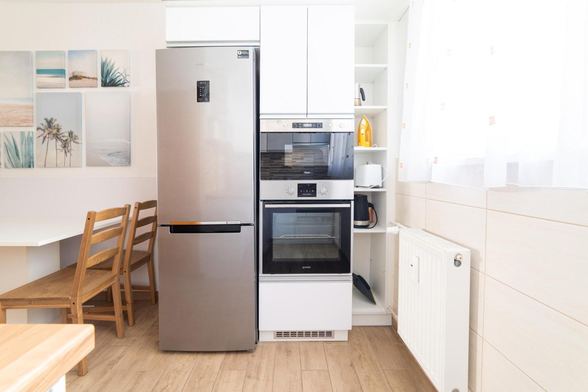 Comfort 14 -- Stylish City Apartment Netflix, Wi-Fi & Parking Miskolc Dış mekan fotoğraf